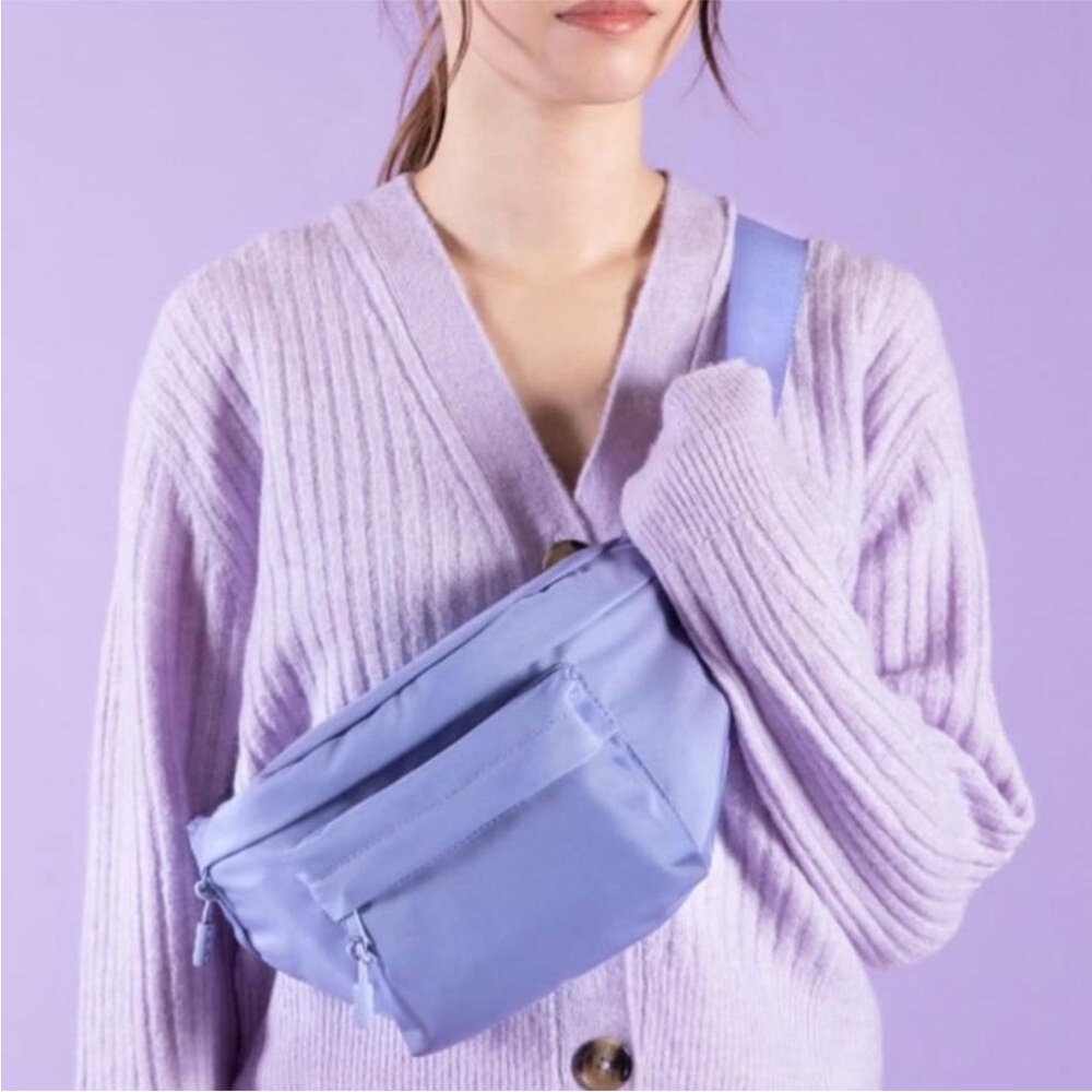 Dare to Roam Outrider Belt Bag
NEW Phantom Purple Ciara DTR
Fanny Pack NWOT